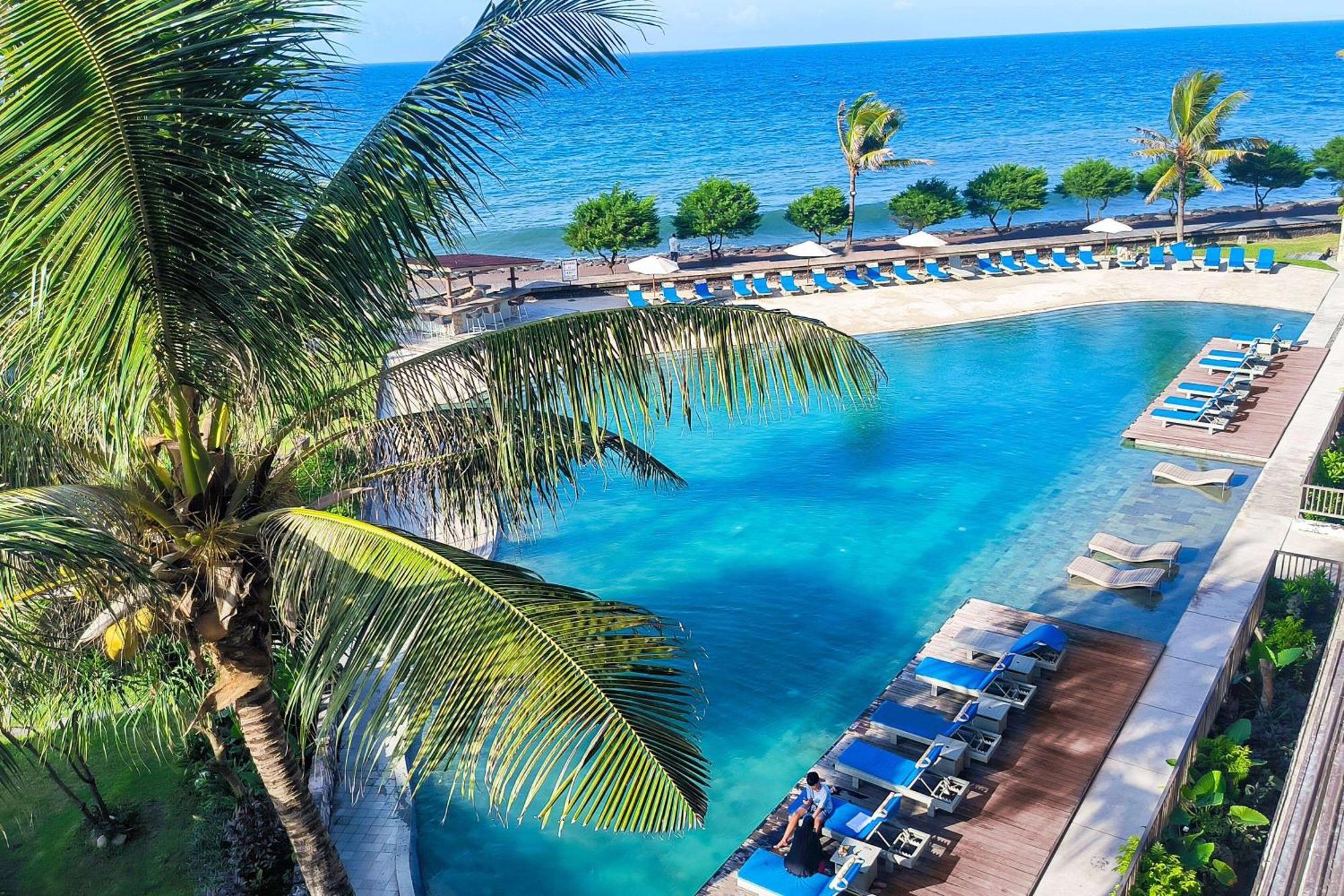 Siyut Wyndham Tamansari Jivva Resort Bali מראה חיצוני תמונה The beach at the Sheraton Maldives Resort & Spa
